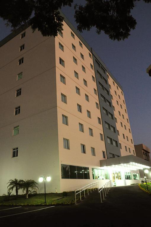Savana Hotel อูเบร์ลังเจีย ภายนอก รูปภาพ